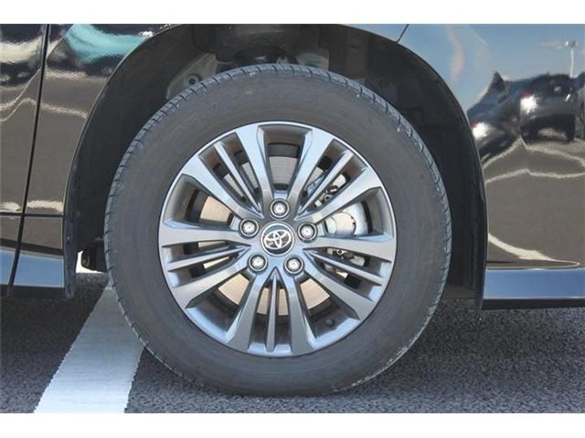 TOYOTA VOXY HYBRID 2025 Image 31