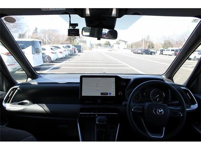 TOYOTA VOXY HYBRID 2025 Image 31