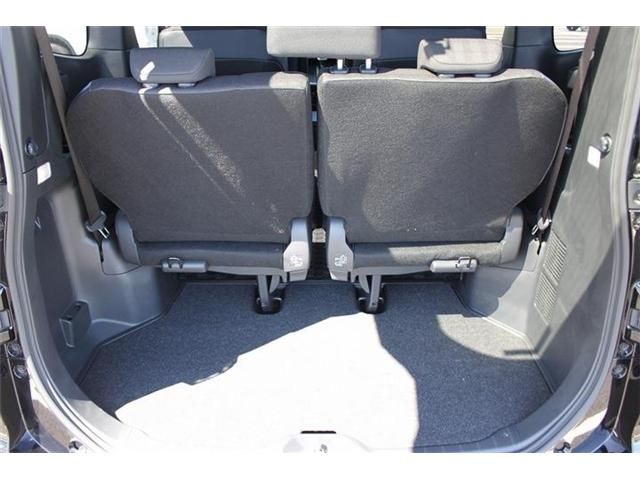 TOYOTA VOXY HYBRID 2025 Image 31