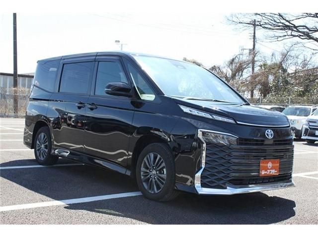 TOYOTA VOXY HYBRID 2025 Image 31