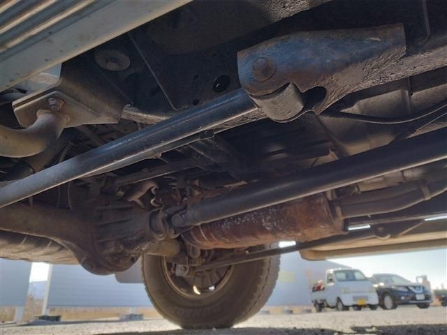 ISUZU BIGHORN WAGON 1995 Image 31