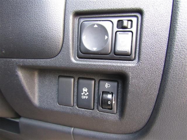 NISSAN MARCH 2018 Image 31