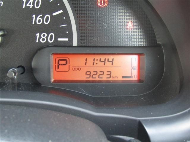 NISSAN MARCH 2018 Image 31