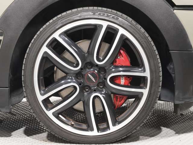 BMW MINI CLUBMAN 2018 Image 31