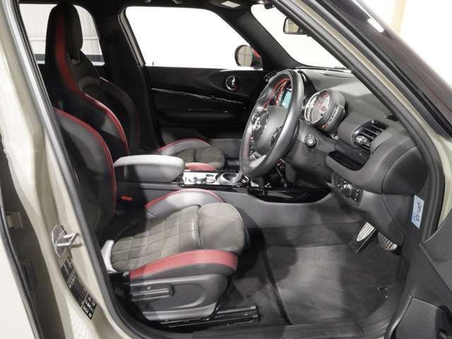 BMW MINI CLUBMAN 2018 Image 31