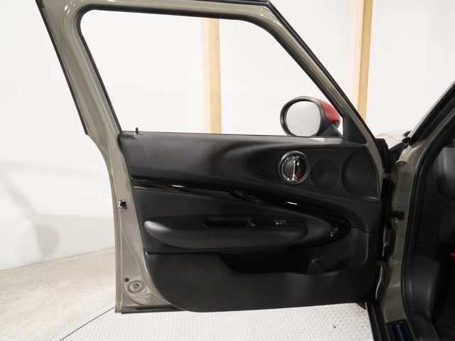 BMW MINI CLUBMAN 2018 Image 31