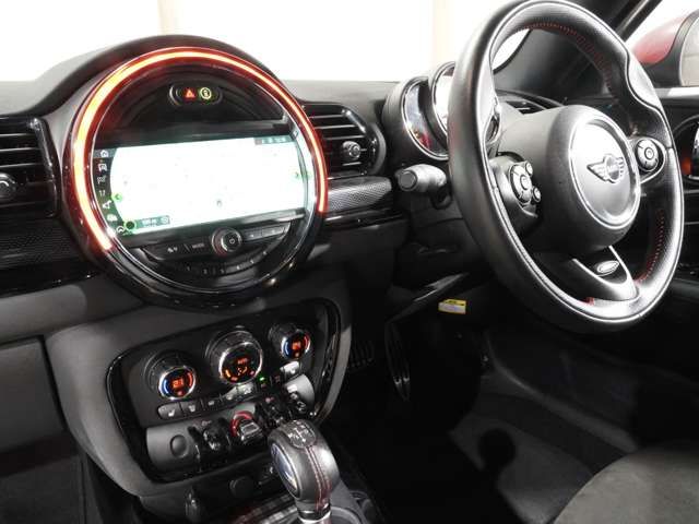 BMW MINI CLUBMAN 2018 Image 31