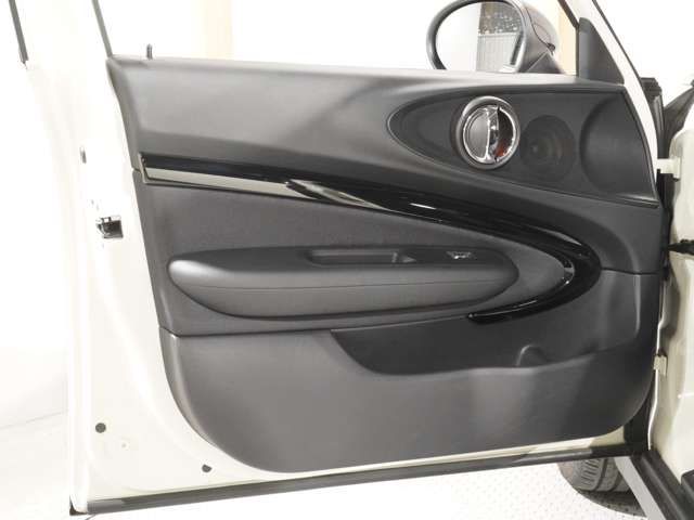 BMW MINI COOPER D CL 2017 Image 31