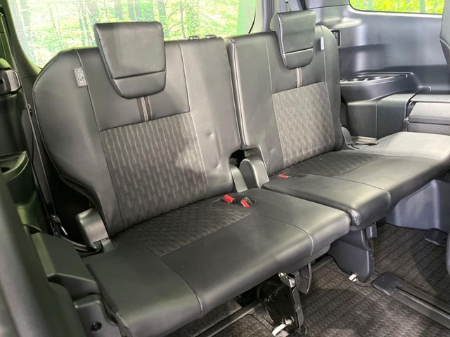 TOYOTA NOAH HYBRID 2023 Image 31