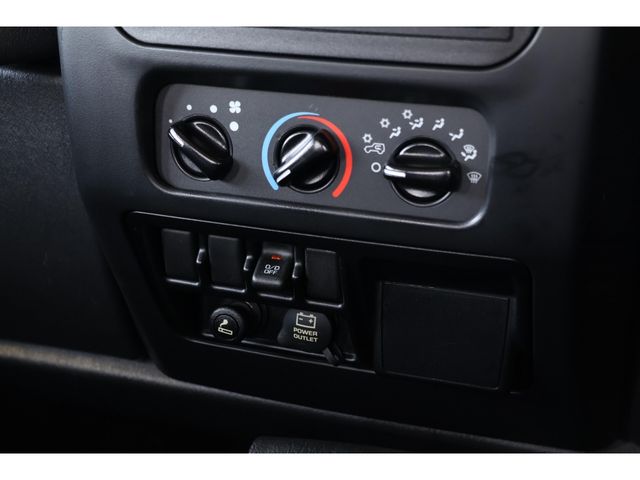 JEEP WRANGLER 2006 Image 31