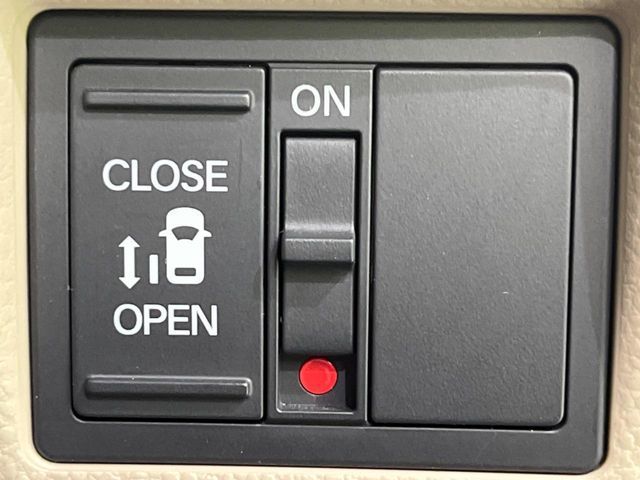 HONDA N BOX 2018 Image 31