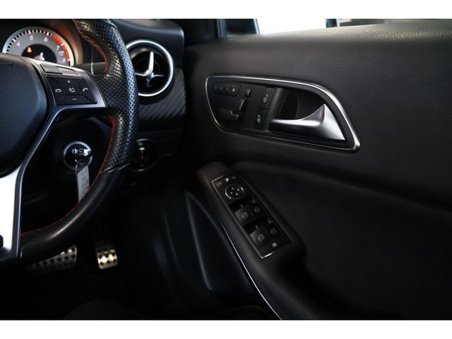MERCEDES BENZ A CLAS 2013 Image 31