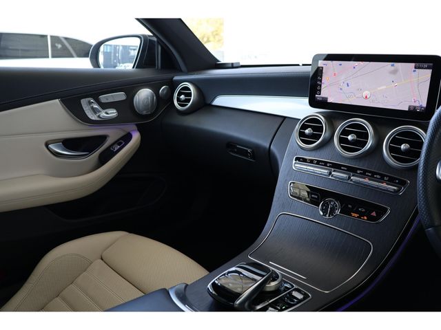 MERCEDES BENZ MERCEDES AMG C CLASS 2018 Image 31