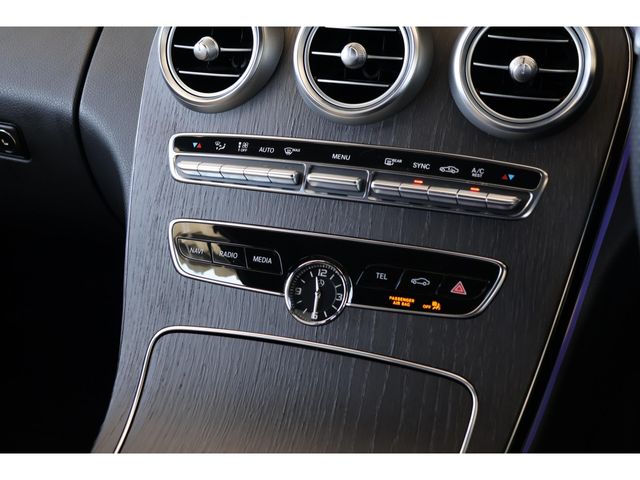 MERCEDES BENZ MERCEDES AMG C CLASS 2018 Image 31