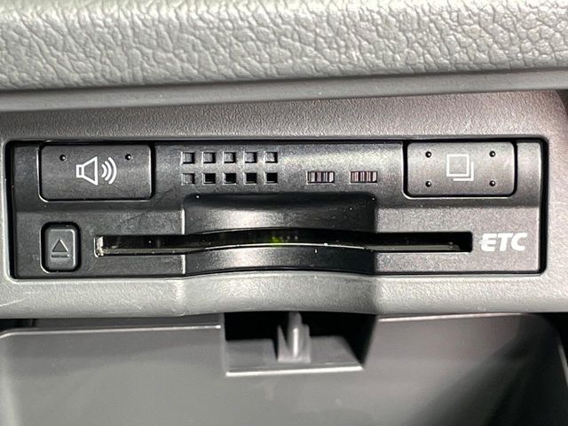 TOYOTA VOXY 2010 Image 31