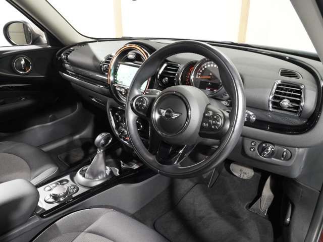 BMW MINI COOPER D CL 2017 Image 31