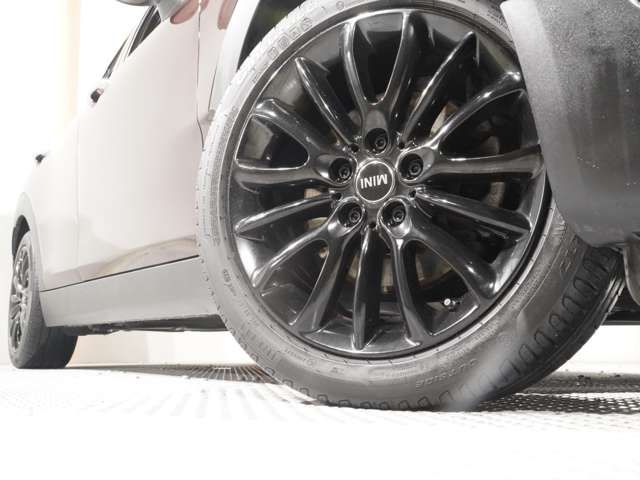 BMW MINI COOPER D CL 2017 Image 31