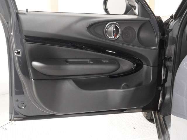 BMW MINI COOPER S CL 2017 Image 31