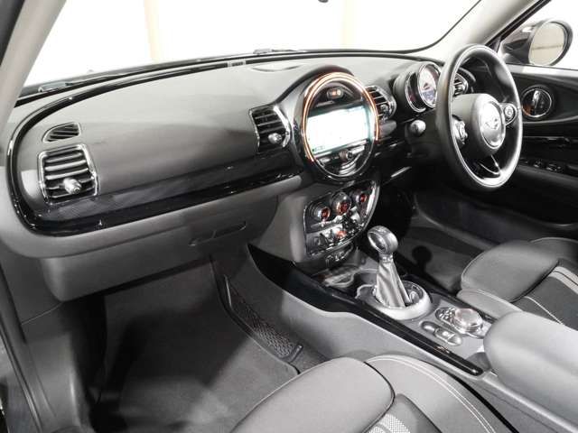 BMW MINI COOPER S CL 2017 Image 31