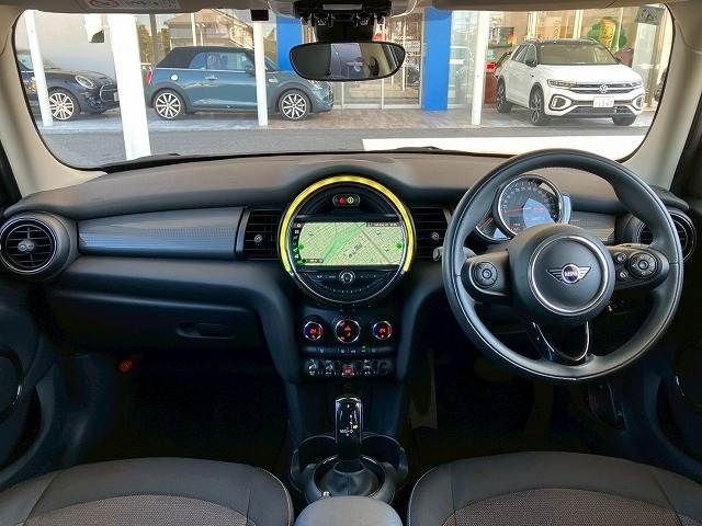 BMW MINI COOPER 5DOOR 2019 Image 31