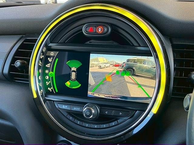 BMW MINI COOPER 5DOOR 2019 Image 31