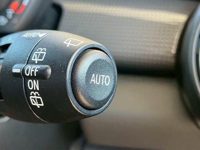 BMW MINI COOPER 5DOOR 2019 Image 31