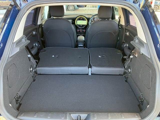 BMW MINI COOPER 5DOOR 2019 Image 31