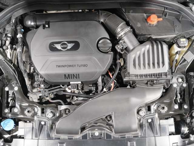 BMW MINI COOPER SD C 2019 Image 31