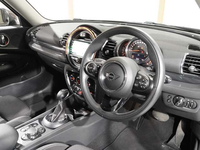 BMW MINI COOPER SD C 2019 Image 31