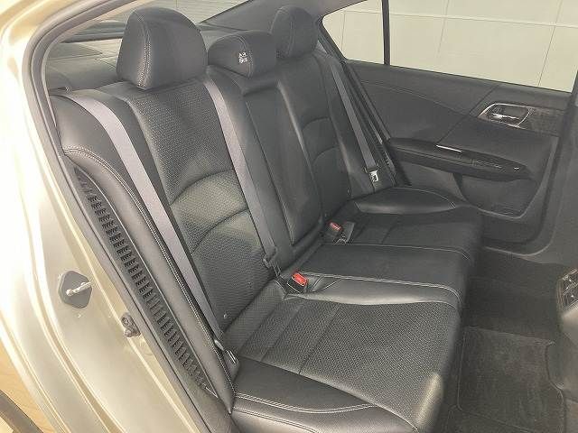 HONDA ACCORD HYBRID 2015 Image 31