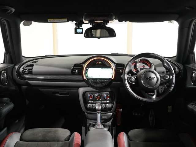 BMW MINI CLUBMAN 2019 Image 31