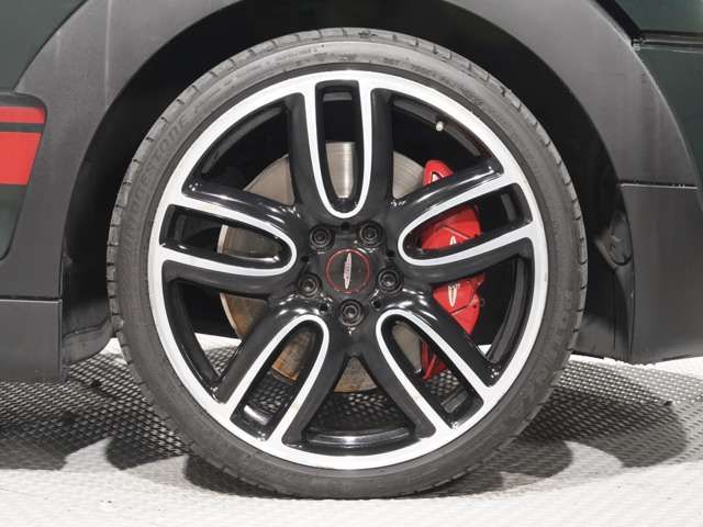 BMW MINI CLUBMAN 2019 Image 31