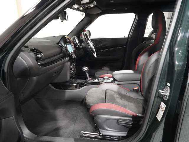 BMW MINI CLUBMAN 2019 Image 31