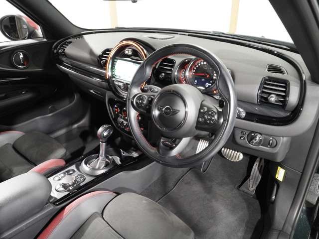 BMW MINI CLUBMAN 2019 Image 31