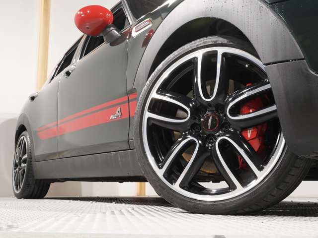 BMW MINI CLUBMAN 2019 Image 31