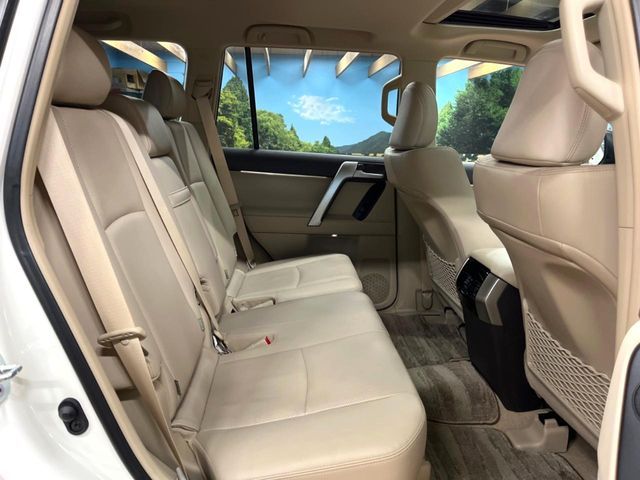 TOYOTA LANDCRUISER PRADO 2023 Image 31