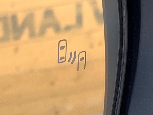 TOYOTA LANDCRUISER PRADO 2022 Image 31