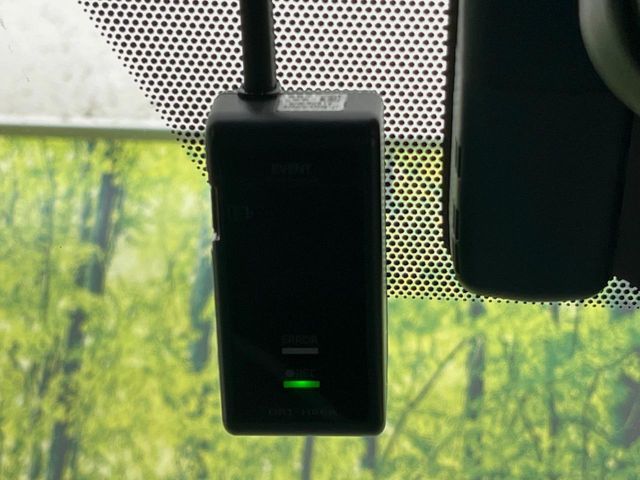 TOYOTA PRIUS 2016 Image 31