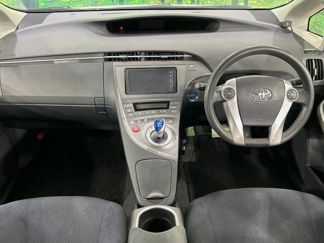 TOYOTA PRIUS 2012 Image 31