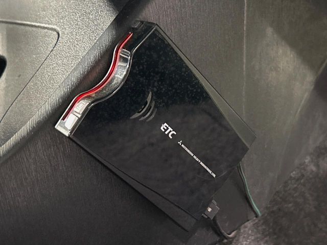 TOYOTA PRIUS 2012 Image 31