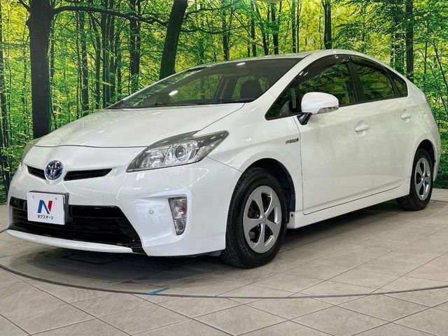 TOYOTA PRIUS 2012 Image 31