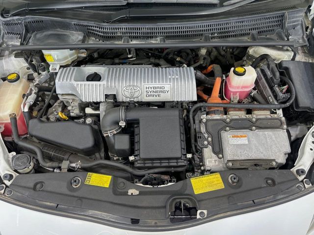 TOYOTA PRIUS 2012 Image 31