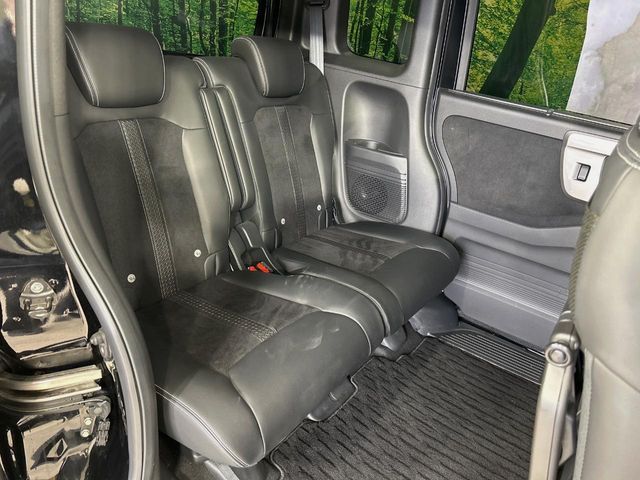 HONDA N BOX CUSTOM 2022 Image 31