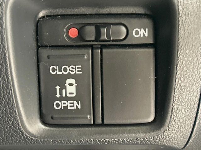 HONDA N BOX CUSTOM 2015 Image 31