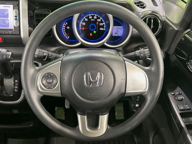 HONDA N BOX CUSTOM 2015 Image 31