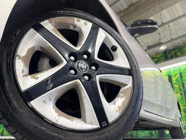 TOYOTA PRIUS 2018 Image 31