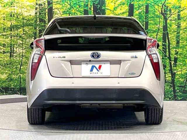TOYOTA PRIUS 2018 Image 31