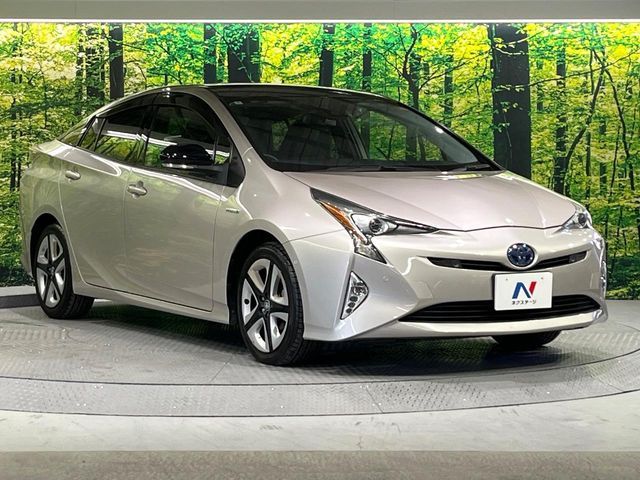 TOYOTA PRIUS 2018 Image 31