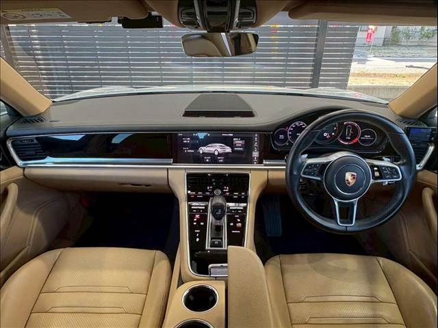 PORSCHE PANAMERA 2017 Image 31