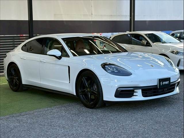 PORSCHE PANAMERA 2017 Image 31